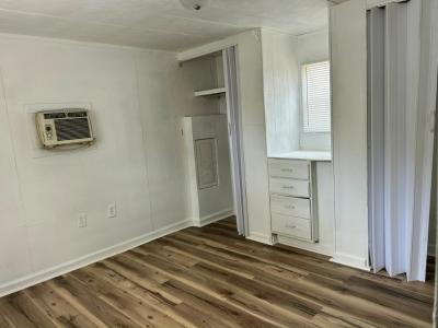 Photo 4 of 5 of home located at 10720 54th Avenue N, Lot 32 Saint Petersburg, FL 33708