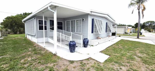 Photo 1 of 2 of home located at 3223 N Lockwood Ridge Rd Lot 169 Sarasota, FL 34234