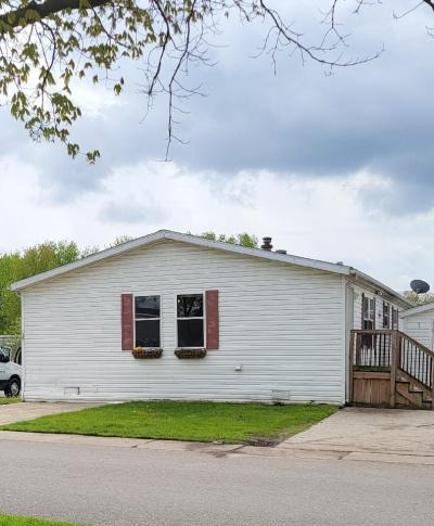 Photo 3 of 13 of home located at 1856 Armstrong Blvf. #29 Milford, MI 48381