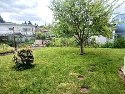 Photo 4 of 21 of home located at 77500 S 6th St Sp. #E10 Cottage Grove, OR 97424