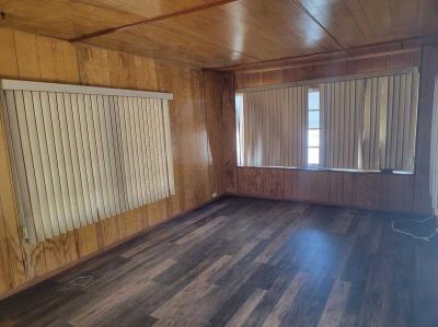 Photo 5 of 12 of home located at 10401 N. Cave Creek Rd. #177 Phoenix, AZ 85020