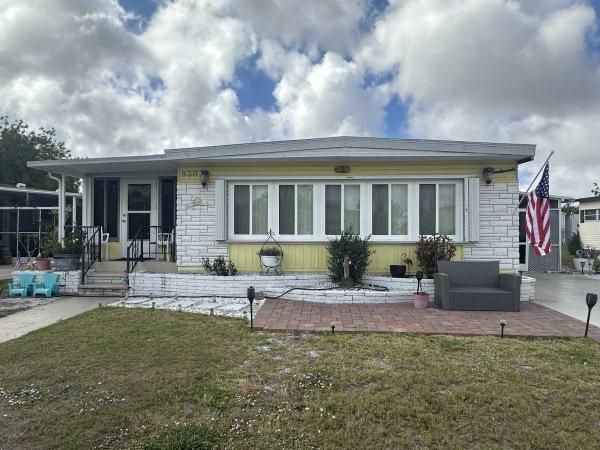 Photo 1 of 2 of home located at 930 Montego We Venice, FL 34285