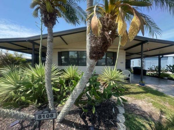 1985  Mobile Home For Sale