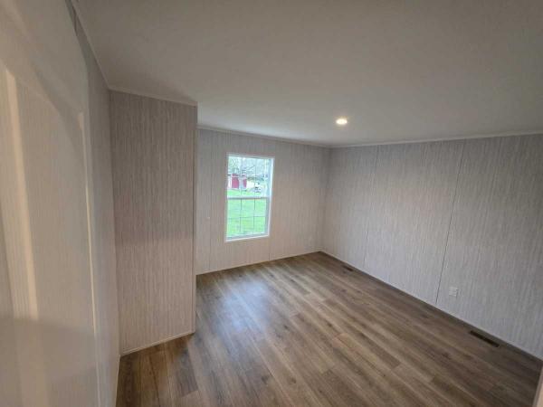 2026 Skyline Lake Manor  Mobile Home