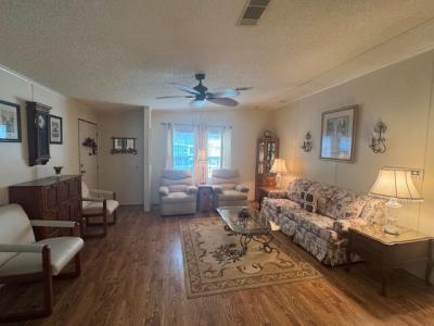 Photo 4 of 31 of home located at 1844 Persimmon Circle Edgewater, FL 32132