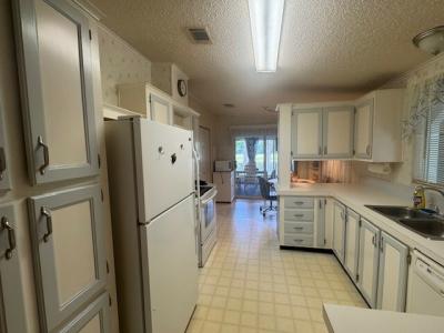 Photo 5 of 31 of home located at 1844 Persimmon Circle Edgewater, FL 32132