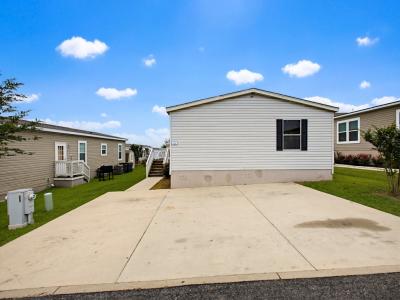 Photo 2 of 12 of home located at 63 Eagle Creek Dr #231 Kyle, TX 78640