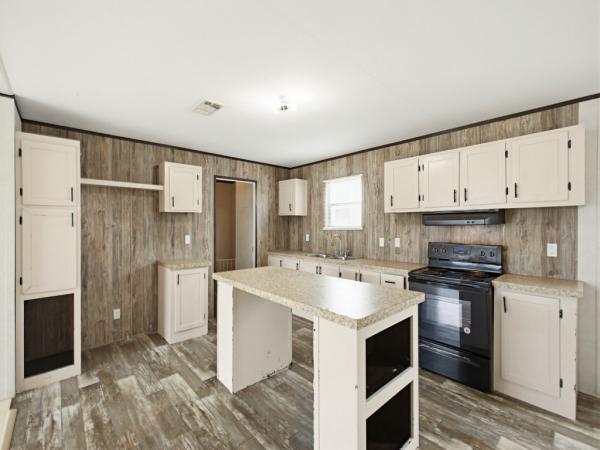 2018 Champion 12-10G-RM2852A Mobile Home