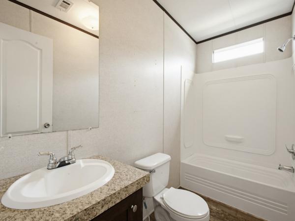 2018 Champion 12-10G-RM2852A Mobile Home