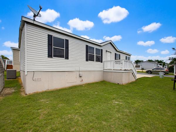 2018 Champion 12-10G-RM2852A Mobile Home