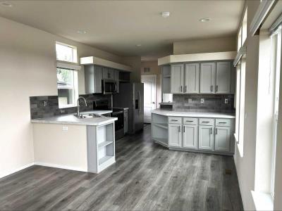 Photo 4 of 8 of home located at 85961 Edenvale Road, Sp. #22 Pleasant Hill, OR 97455