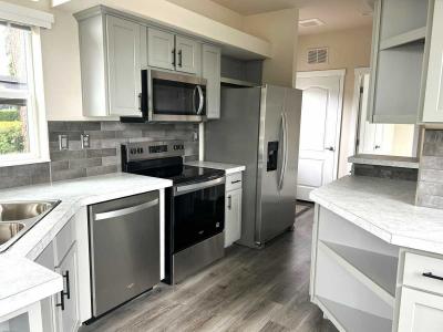 Photo 3 of 8 of home located at 85961 Edenvale Road, Sp. #22 Pleasant Hill, OR 97455