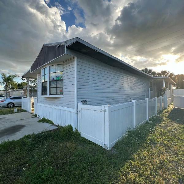 1984 COMM Mobile Home For Sale