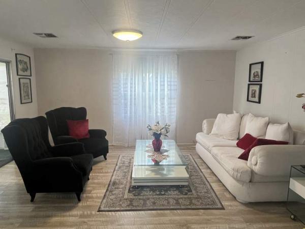 1988 Palm Harbor Manufactured Home