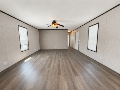 Photo 4 of 26 of home located at 11975 Creekview Ave Romeo, MI 48065