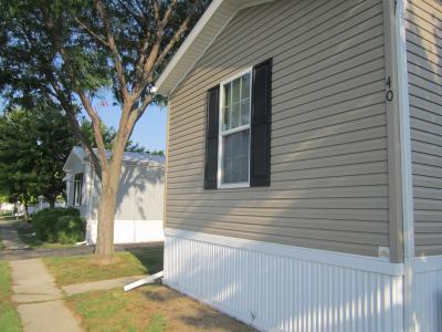 Mobile Home at 5001 South Ave Lot 40 Toledo, OH 43615