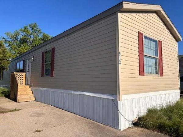 Photo 1 of 2 of home located at 2220 Dunkelburg Rd Lot#953 Fort Wayne, IN 46819