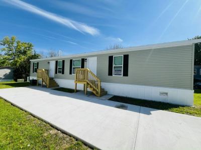 Photo 2 of 11 of home located at 2433 Briarwood #015 Sycamore, IL 60178