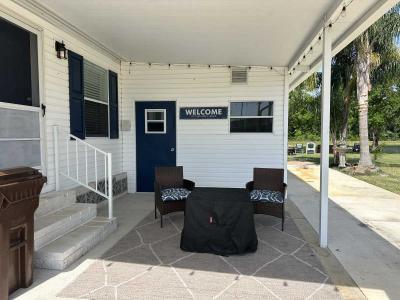 Photo 2 of 20 of home located at 1618 Deverly Dr Lot # 840 Lakeland, FL 33801
