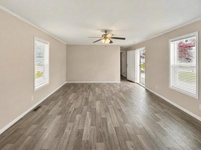 Photo 3 of 16 of home located at 15995 Villaire Ave Clinton Township, MI 48038