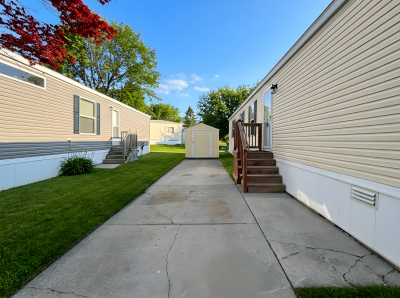 Photo 2 of 16 of home located at 15995 Villaire Ave Clinton Township, MI 48038