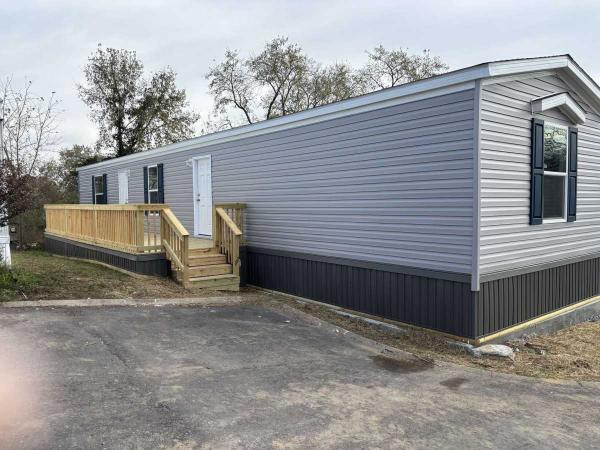 Photo 1 of 2 of home located at 6822 Leslie Owensboro, KY 42303
