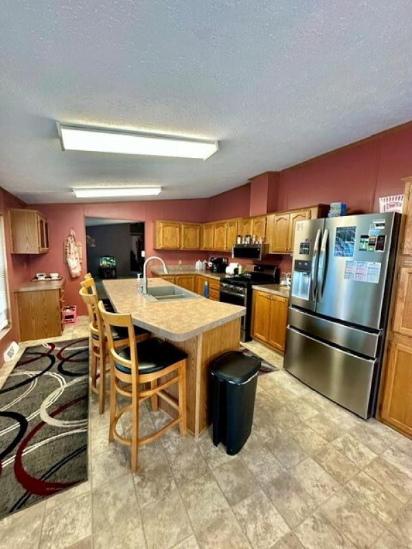 1999 Victoria Mobile Home