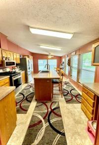 1999 Victoria Mobile Home