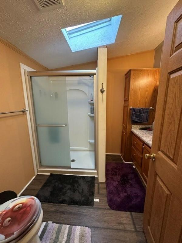 1999 Victoria Mobile Home