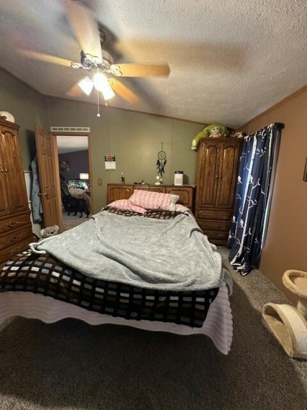 1999 Victoria Mobile Home