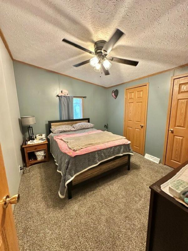 1999 Victoria Mobile Home