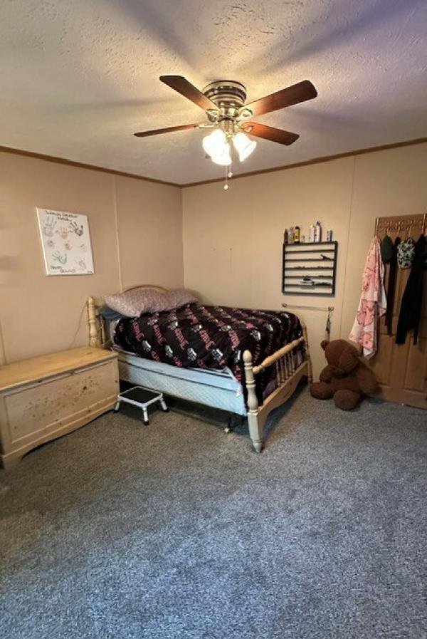 1999 Victoria Mobile Home