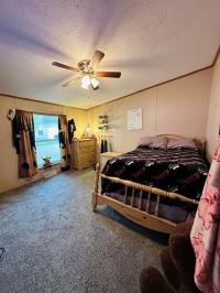 1999 Victoria Mobile Home