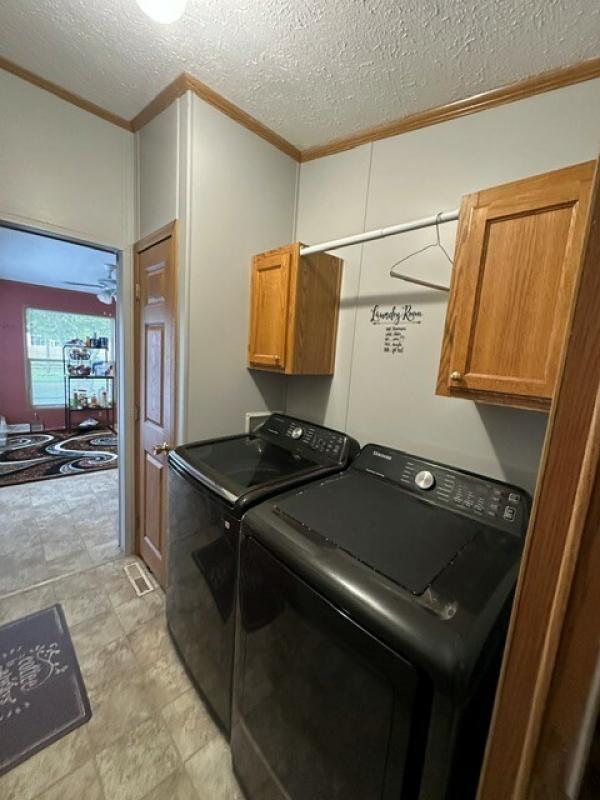 1999 Victoria Mobile Home