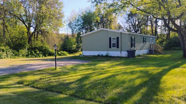 Photo 1 of 2 of home located at 53277 Palmetto Drive Lot 141 Middlebury, IN 46540