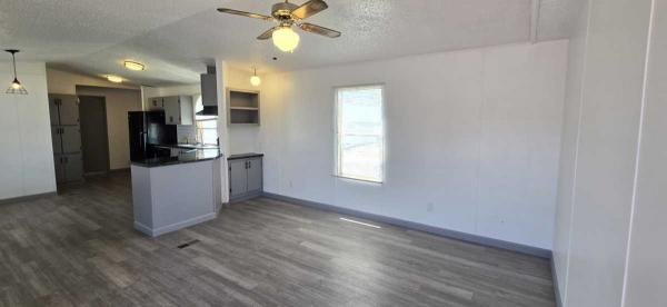 1993 MFHM Manufactured Home