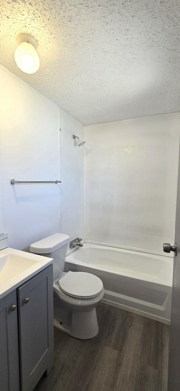 1993 MFHM Manufactured Home
