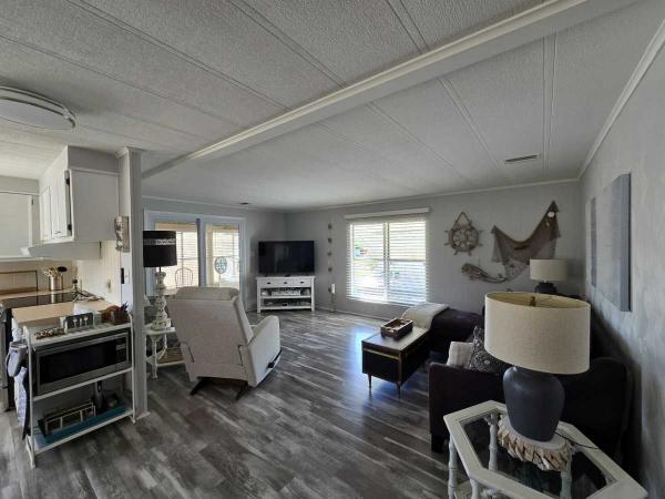 1979 2BD/2BA Manufactured Home