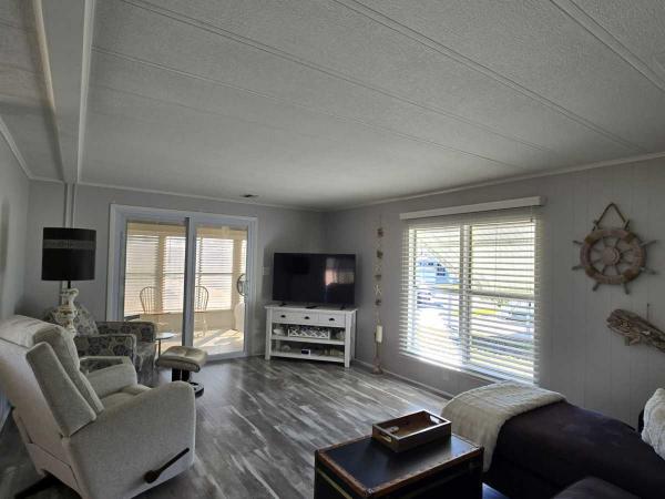 1979 2BD/2BA Manufactured Home