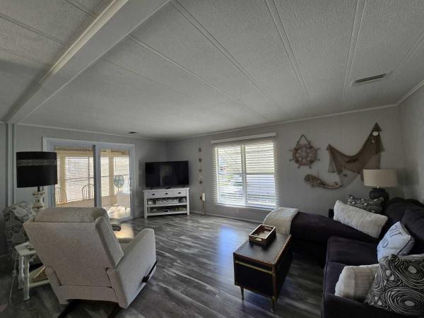1979 2BD/2BA Manufactured Home