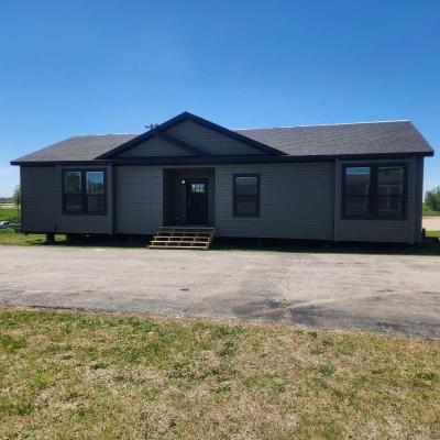 Mobile Home at 1712 Pella Avenue Oskaloosa, IA 52577
