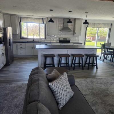 Photo 2 of 4 of home located at 1712 Pella Avenue Oskaloosa, IA 52577