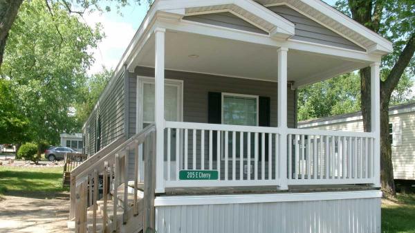 Photo 1 of 2 of home located at 205 Cherry Street Kendallville, IN 46755