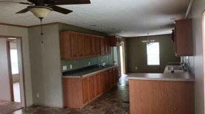 Photo 4 of 14 of home located at 5081 County Line Rd Ravenel, SC 29470