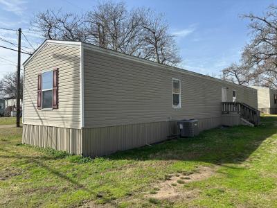 Photo 2 of 9 of home located at 239 Red Oak St Kilgore, TX 75662