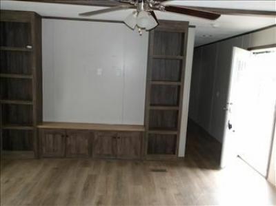 Photo 4 of 12 of home located at 34207 W 191st St S Bristow, OK 74010