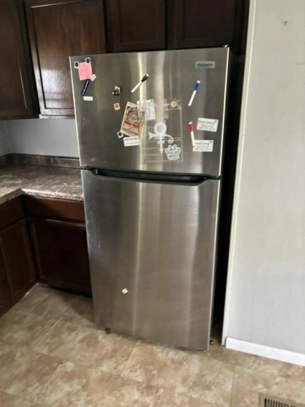 1993  Mobile Home For Sale