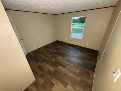 Photo 6 of 13 of home located at 1003 County Line Rd Ennis, TX 75119