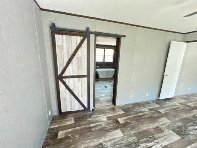 Photo 3 of 22 of home located at 630 County Road 314 Tiplersville, MS 38674