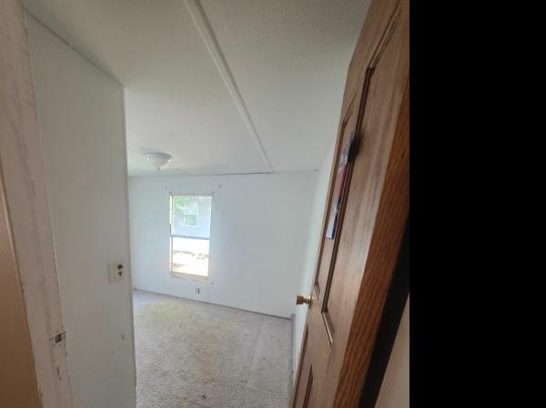 1986 PINE RIDGE Manufactured Home